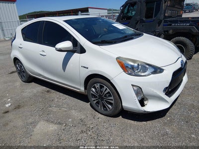 TOYOTA PRIUS C 2015