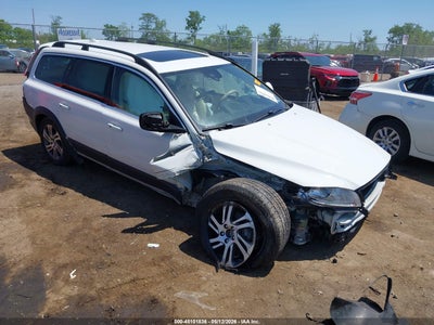 VOLVO XC70 2015