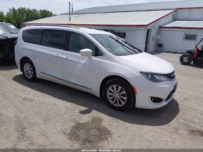 CHRYSLER PACIFICA 2018