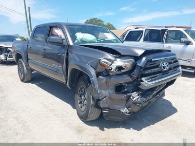 TOYOTA TACOMA 2017