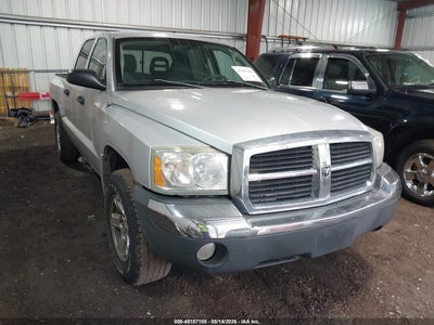DODGE DAKOTA 2005