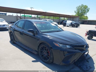 TOYOTA CAMRY 2021