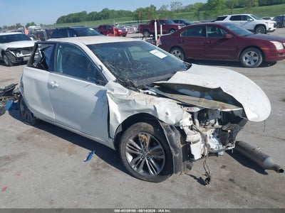 TOYOTA CAMRY 2016