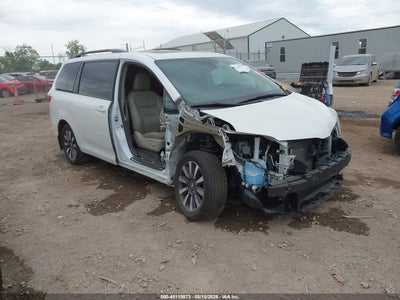 TOYOTA SIENNA 2019