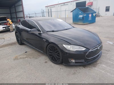 TESLA MODEL S 2015
