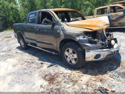 TOYOTA TUNDRA 2013