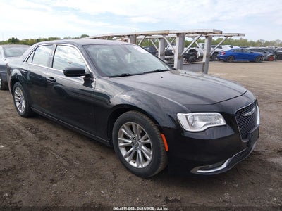 CHRYSLER 300 2017