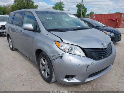 TOYOTA SIENNA 2012