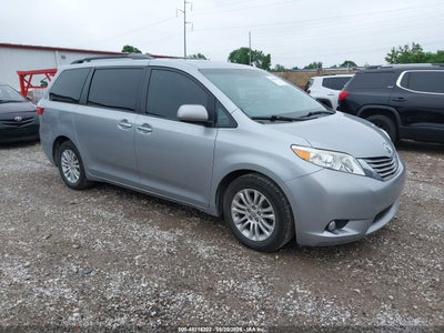 TOYOTA SIENNA 2015