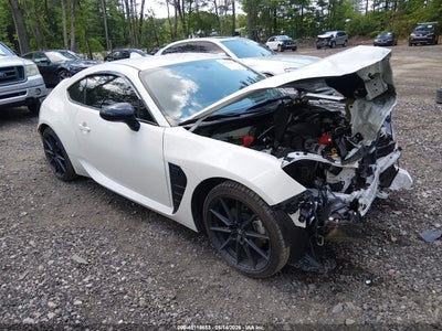 TOYOTA GR86 2025