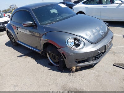 VOLKSWAGEN BEETLE 2013