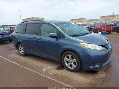 TOYOTA SIENNA 2015
