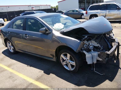 TOYOTA CAMRY 2013