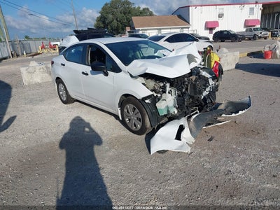 NISSAN VERSA 2025