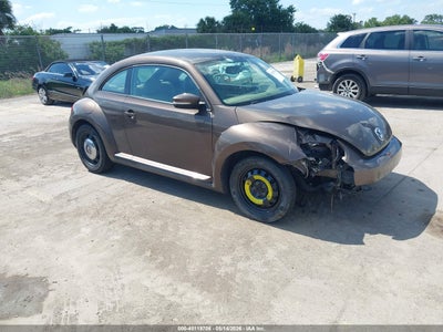 VOLKSWAGEN BEETLE 2014