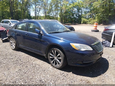 CHRYSLER 200 2013