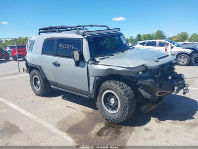 TOYOTA FJ CRUISER 2013