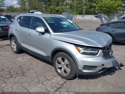 VOLVO XC40 2019