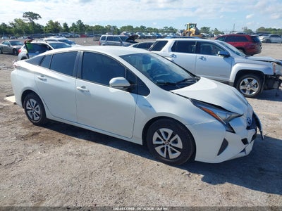 TOYOTA PRIUS 2016