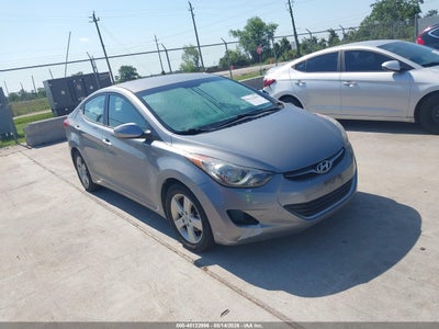 HYUNDAI ELANTRA 2013