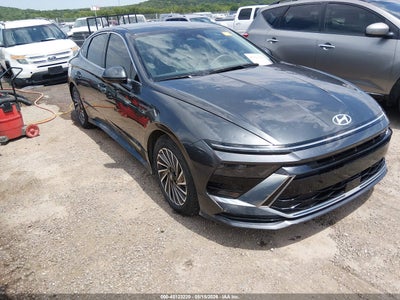 HYUNDAI SONATA HYBRID 2025