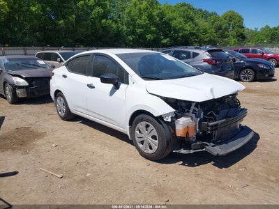 NISSAN VERSA 2025