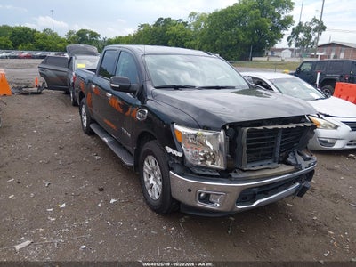 NISSAN TITAN 2017