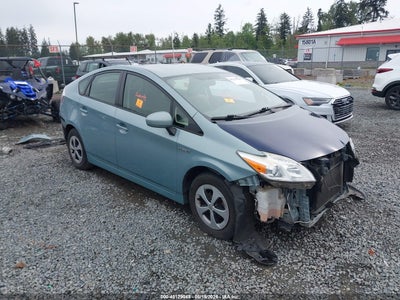 TOYOTA PRIUS 2014