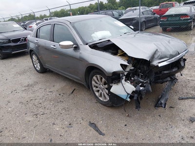 CHRYSLER 200 2013
