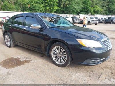 CHRYSLER 200 2011