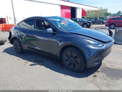 TESLA MODEL Y 2025