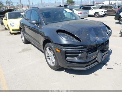 PORSCHE MACAN 2024