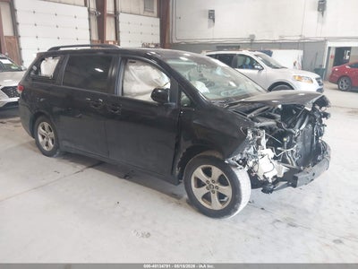 TOYOTA SIENNA 2018