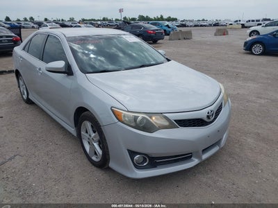 TOYOTA CAMRY 2014