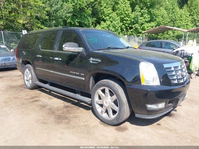 CADILLAC ESCALADE ESV 2013