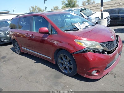 TOYOTA SIENNA 2016