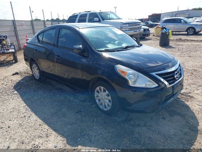 NISSAN VERSA 2017