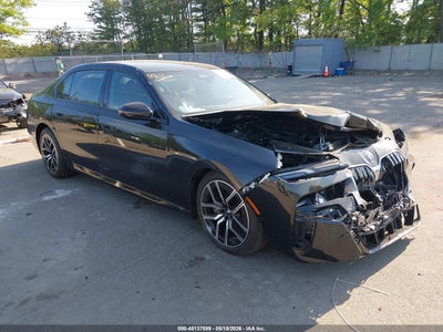 BMW 760 2023