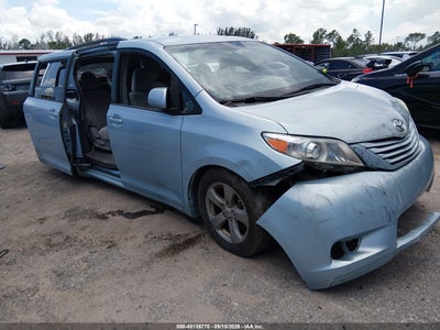 TOYOTA SIENNA 2015