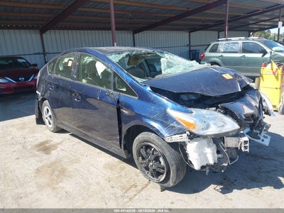 TOYOTA PRIUS 2015