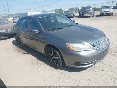CHRYSLER 200 2013