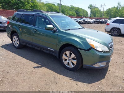 SUBARU OUTBACK 2012
