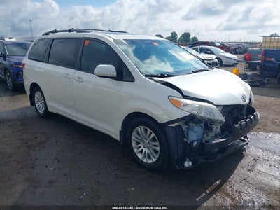 TOYOTA SIENNA 2017