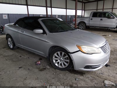 CHRYSLER 200 2011