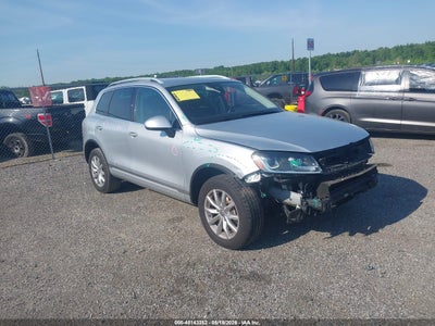 VOLKSWAGEN TOUAREG 2016