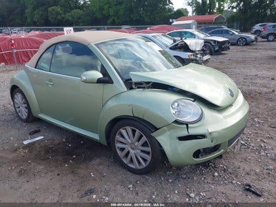 VOLKSWAGEN NEW BEETLE 2009
