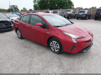 TOYOTA PRIUS 2016