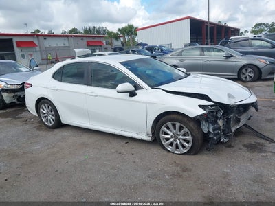 TOYOTA CAMRY 2019