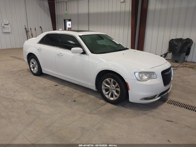 CHRYSLER 300 2015