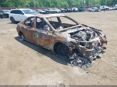 TOYOTA CAMRY 2020